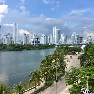 Con Hermosa Vista Y Cerca De Playas Apartamento